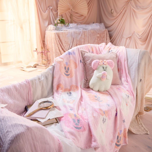 16x12 Framed Cutie Ghost Pillow